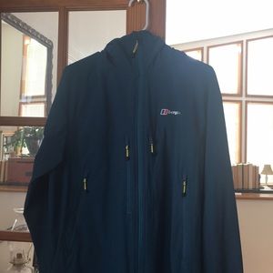 Bergaus Poudori II hooded softshel